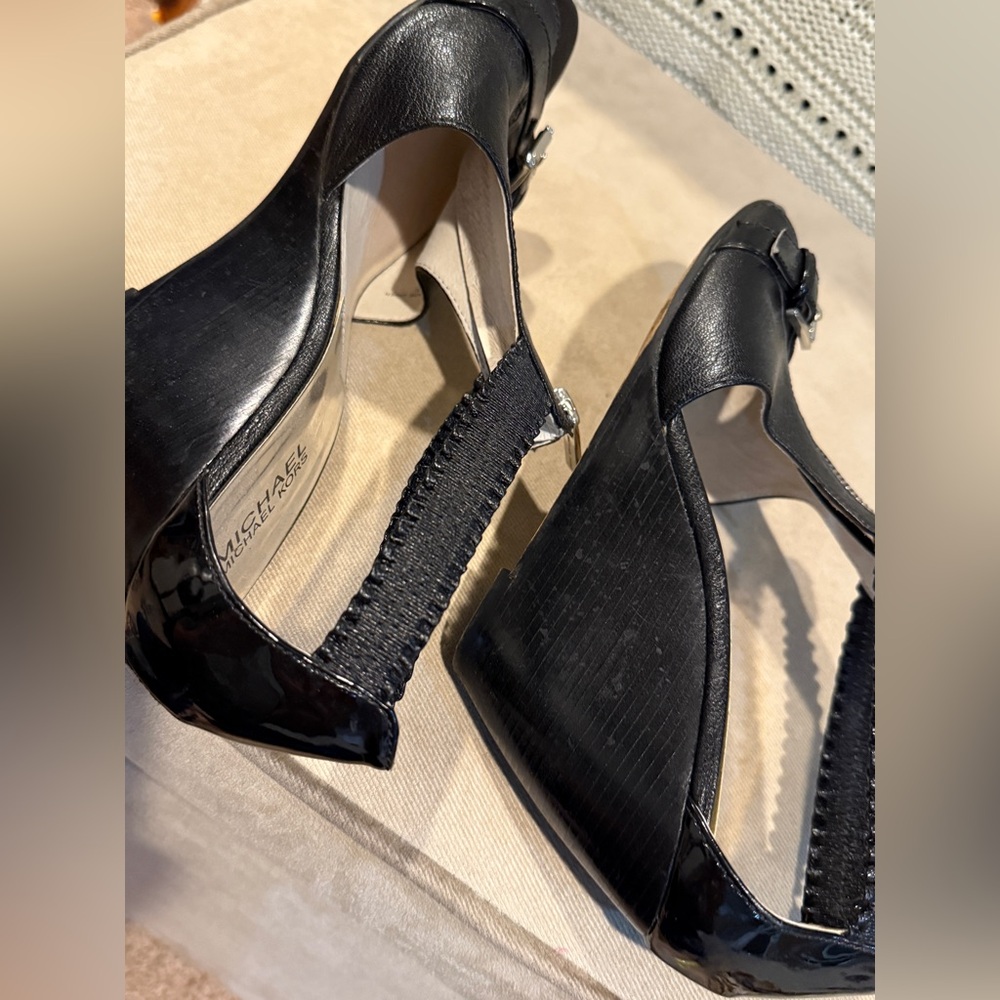 Michael Kors Black wedges with Silver Zipper - Picture 3 of 9